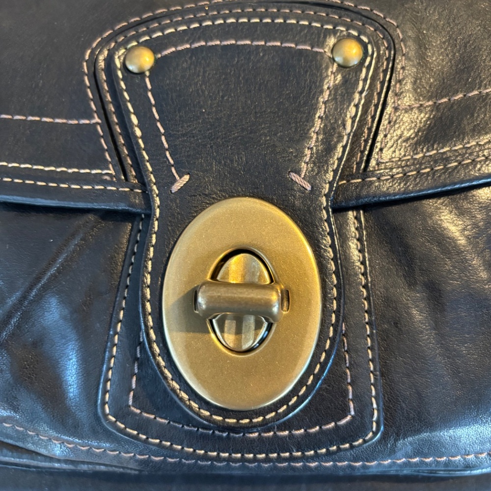 Vintage Coach Legacy Hippie Shoulder Bag Style 10325 – Black Leather with Brass - Picture 9 of 17